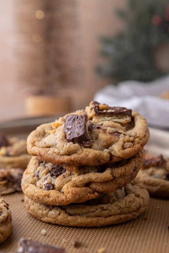 a stack of christmas crack cookies recipe on top of each other