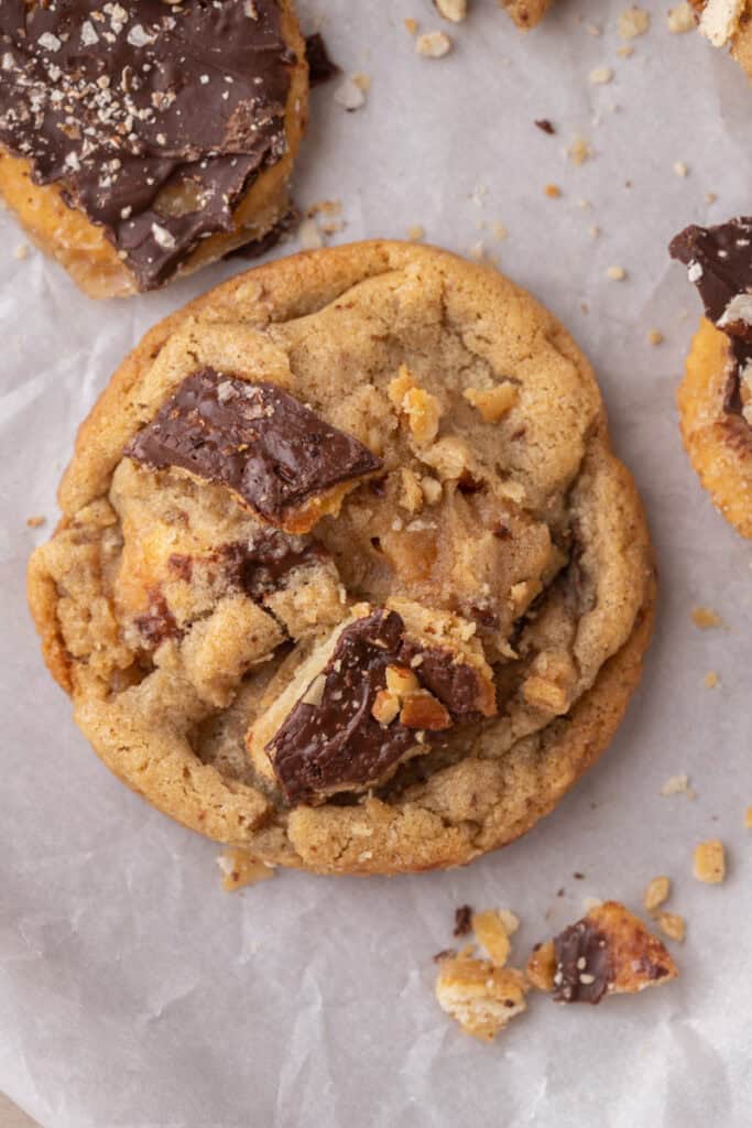 christmas crack cookies recipe overhead shot