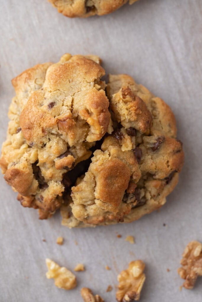 Levain Bakery Walnut Chocolate Chip Cookies Copycat Recipe