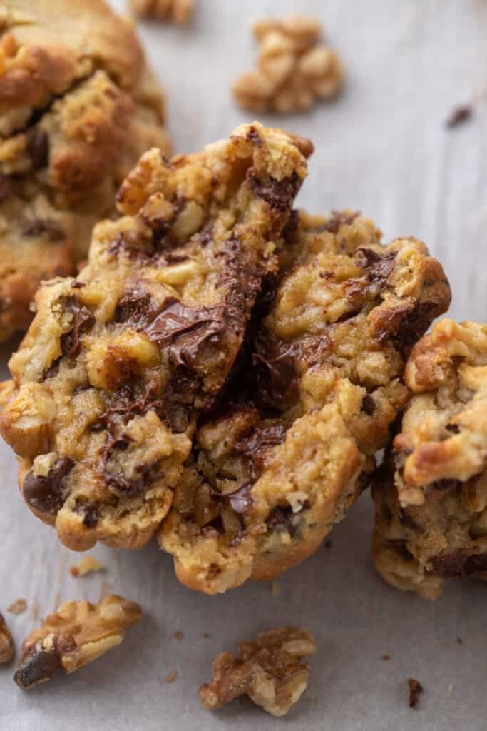 Levain Bakery Chocolate Chip Walnut Cookies