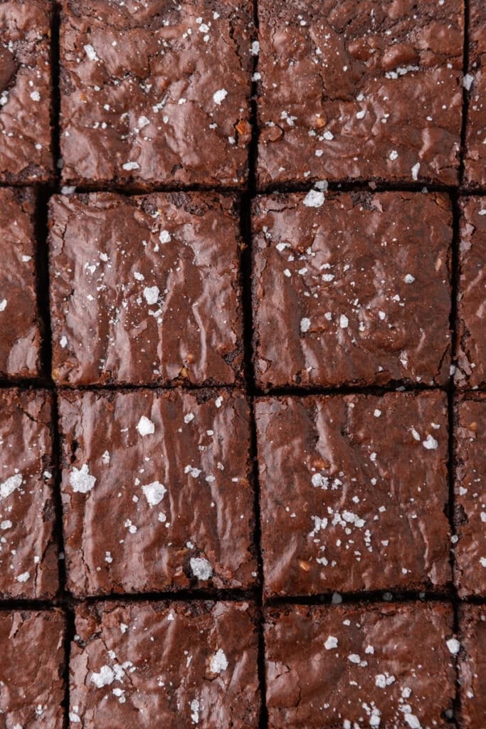 overhead shot of crinkly top brownies