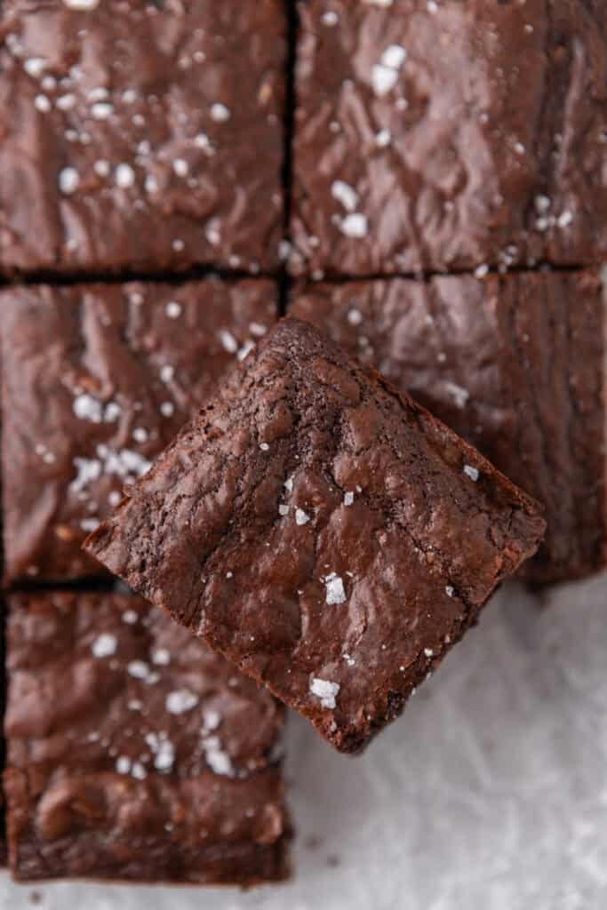 Sliced crinkly top brownies recipe
