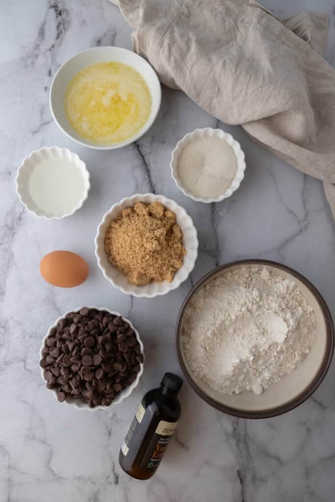 Chocolate Chip Cookie Cake Recipe ingredients