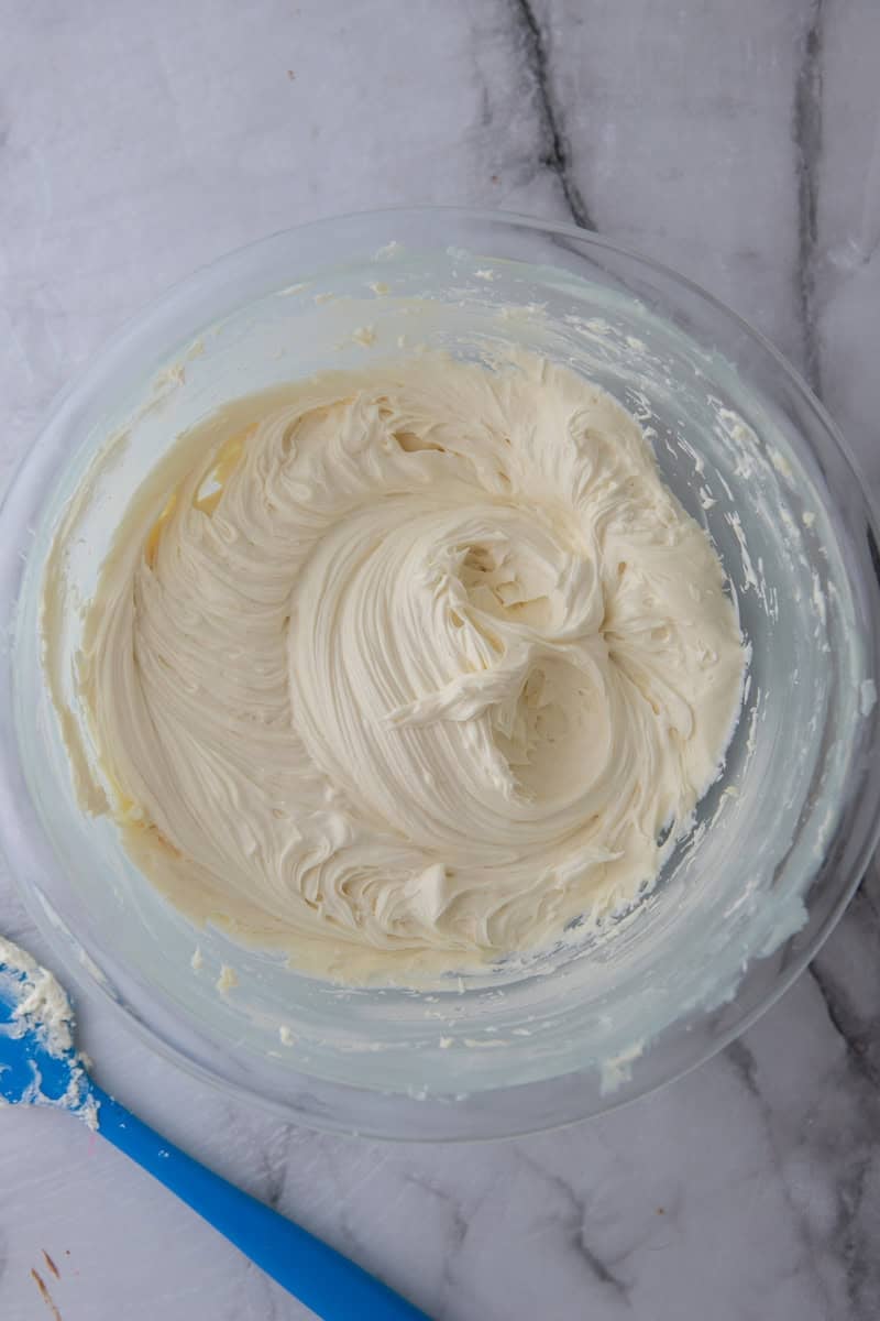 How to Make The Best White Chocolate Ganache Recipe - Lifestyle of a Foodie