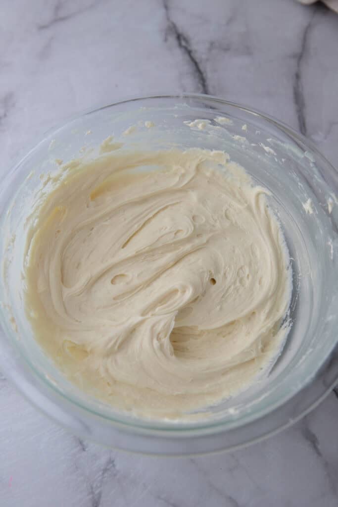white chocolate ganache recipe in a bowl