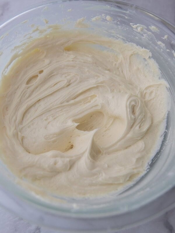 white chocolate ganache recipe in a bowl