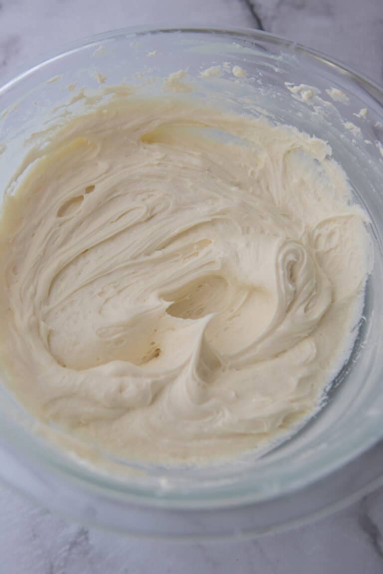 white chocolate ganache recipe in a bowl