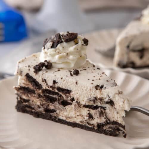 No Bake Oreo Cheesecake Recipe slice on a plate