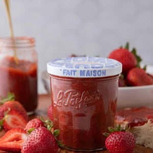 strawberry rhubarb jam recipe in a jar