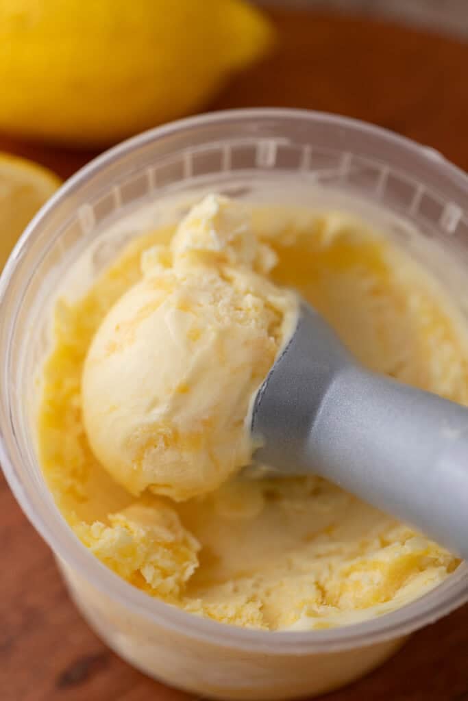 lemon ice cream recipe in a container