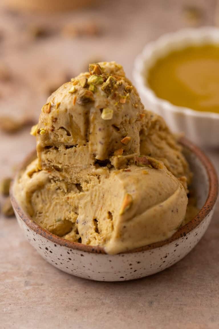 pistachio ice cream recipe in a bowl