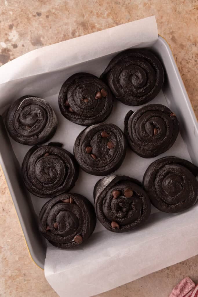 Rolls in the pan before rising